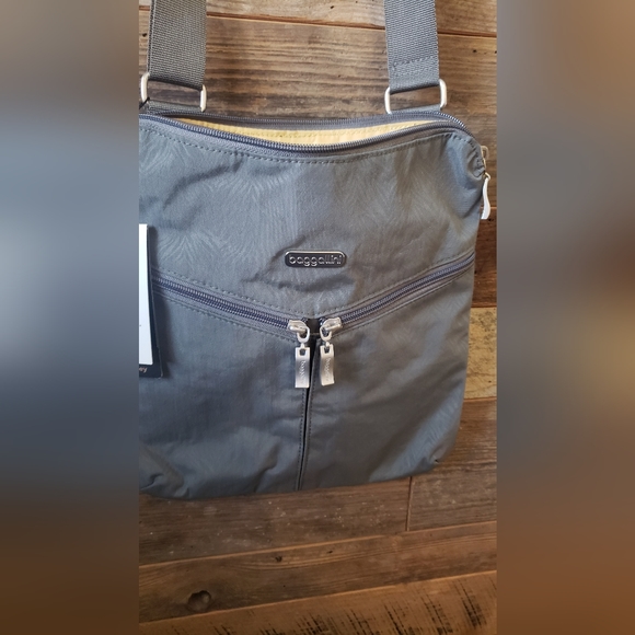 New baggallini purse - Picture 3 of 5